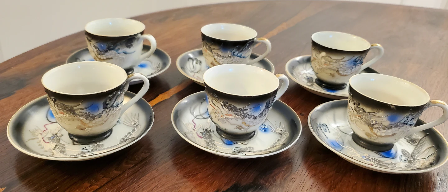 1950s Vintage Japanese Moriage Dragonware Set - photo 4