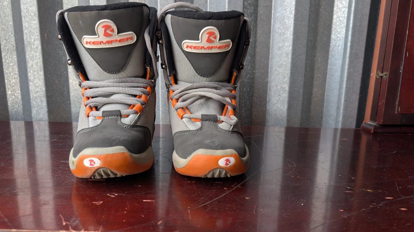 Kemper Kids Snowboard Boots Grey/Orange 2 US