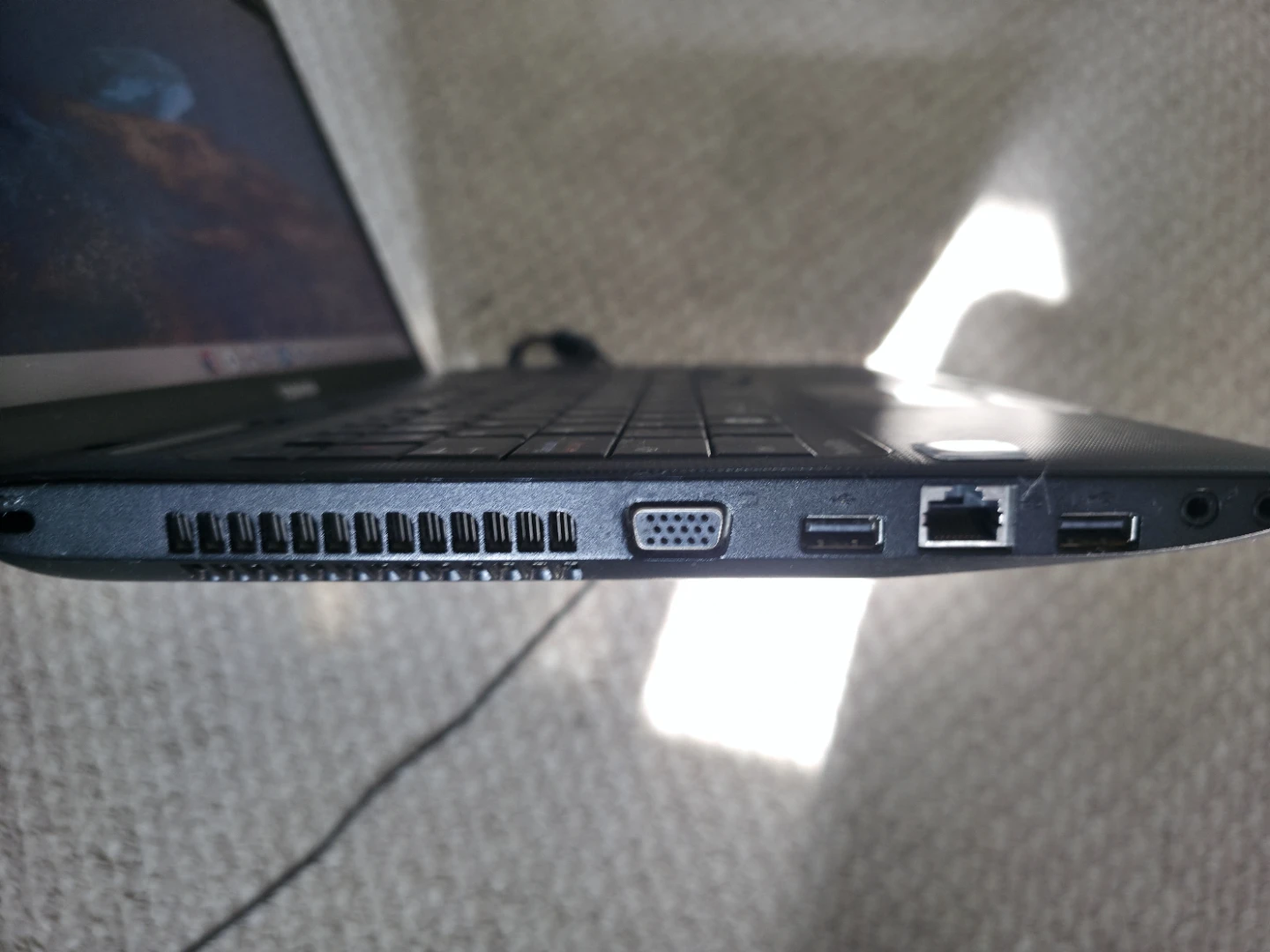 Toshiba Satellite C650D Laptop – 15.6" - photo 3