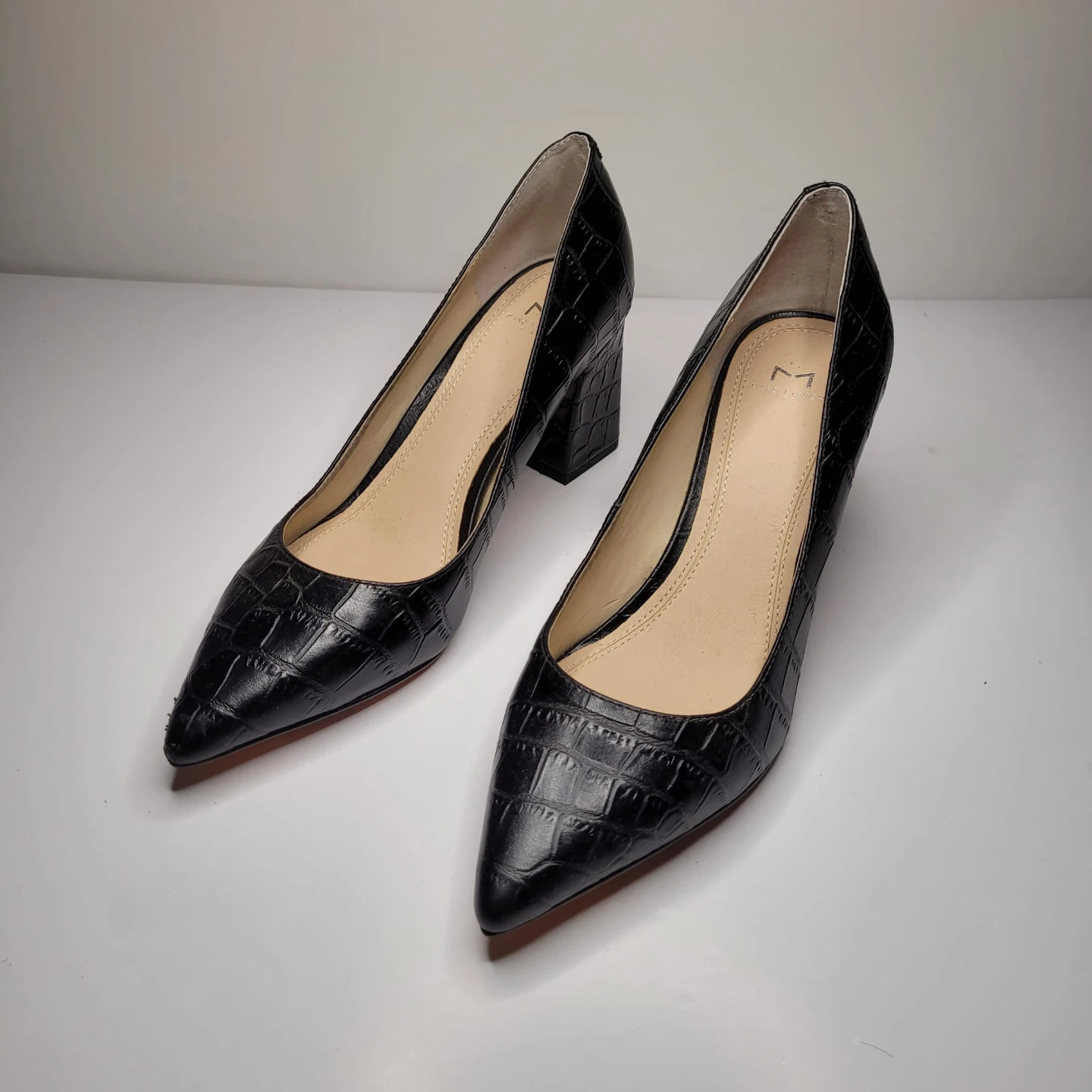 Marc Fisher black crocodile embossed block heels - photo 2