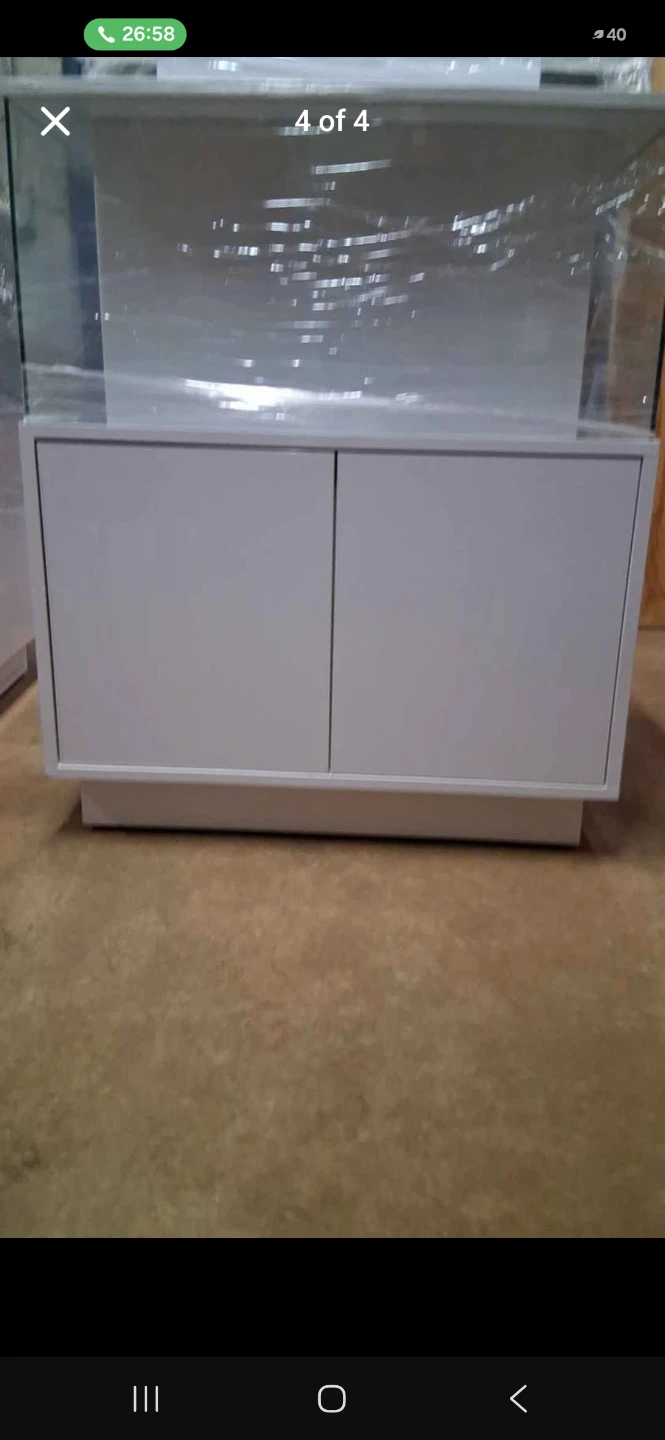 E3 Laboratoire France Display Case - photo 4