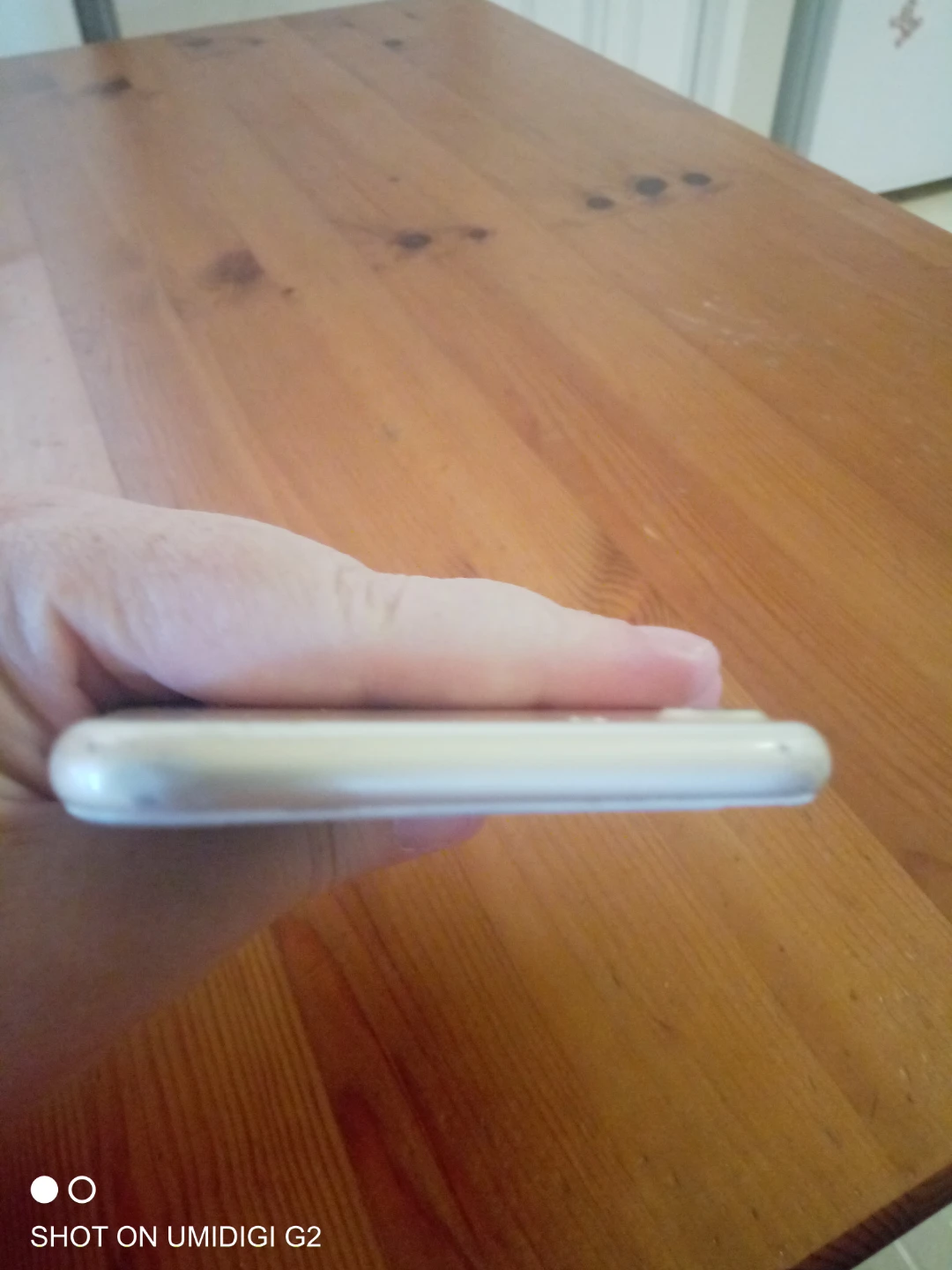 Apple iPhone Gold - photo 5