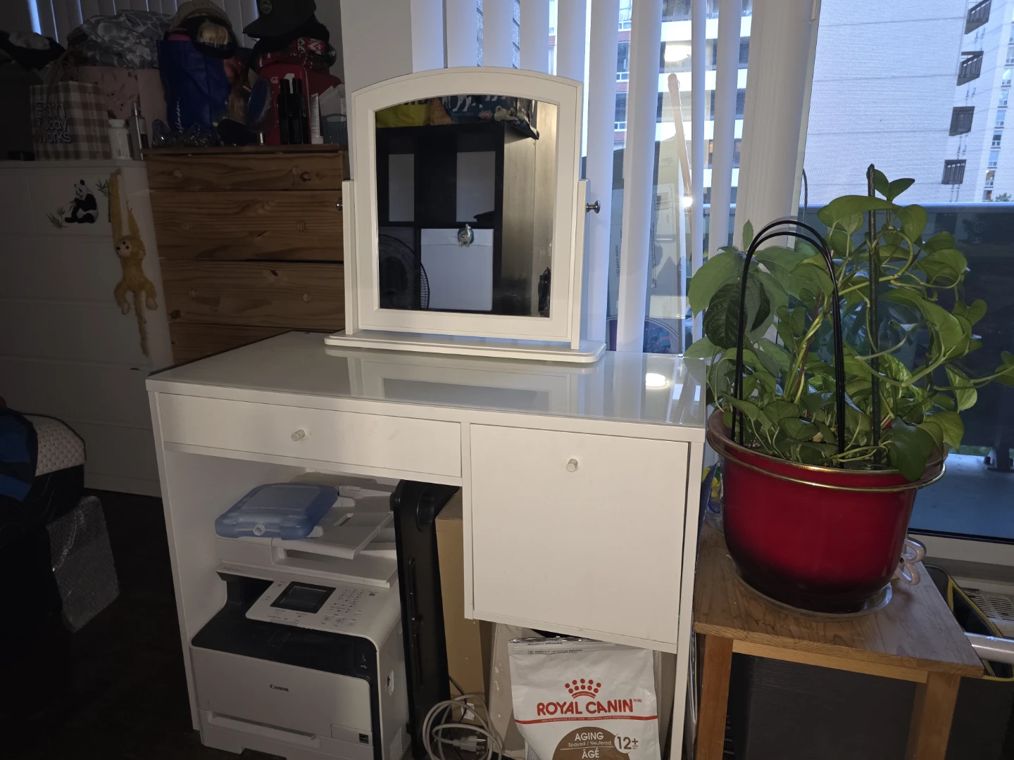 White Vanity Table with Mirror - photo 3