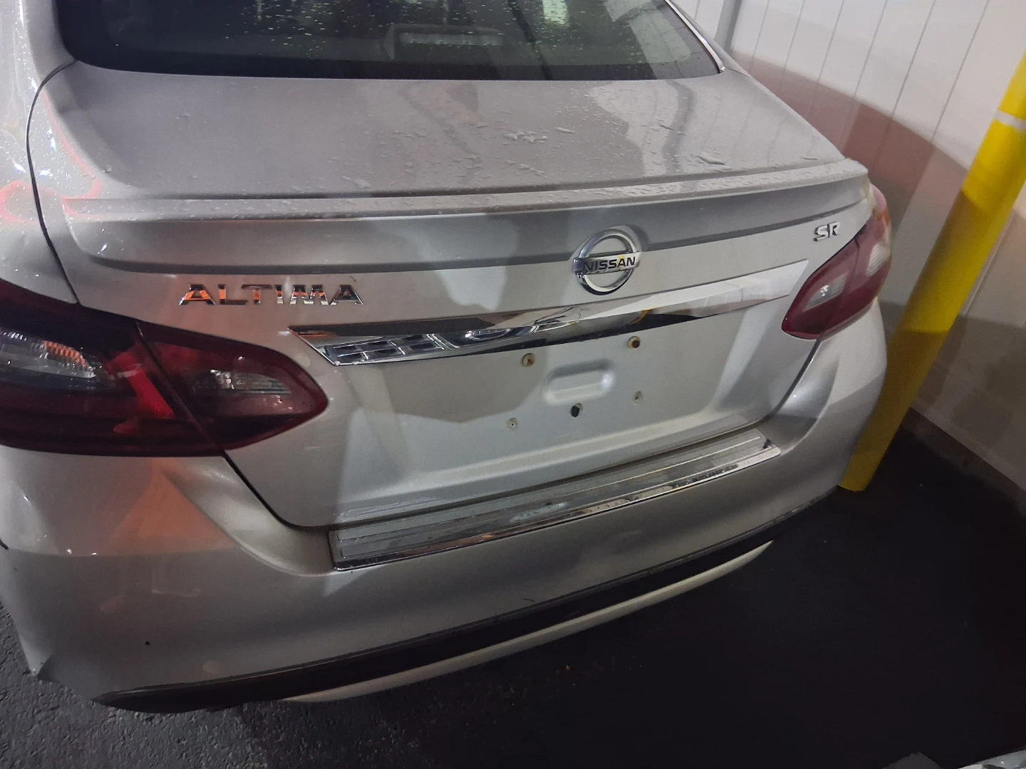 2017 Silver Nissan Altima SR - photo 3