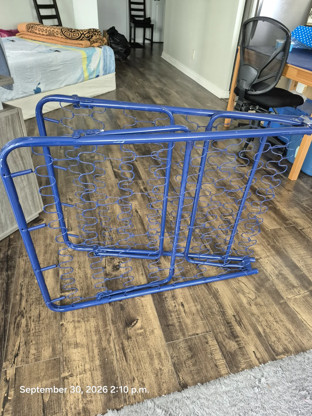 Foldable metal bed frame with mattress - photo 4