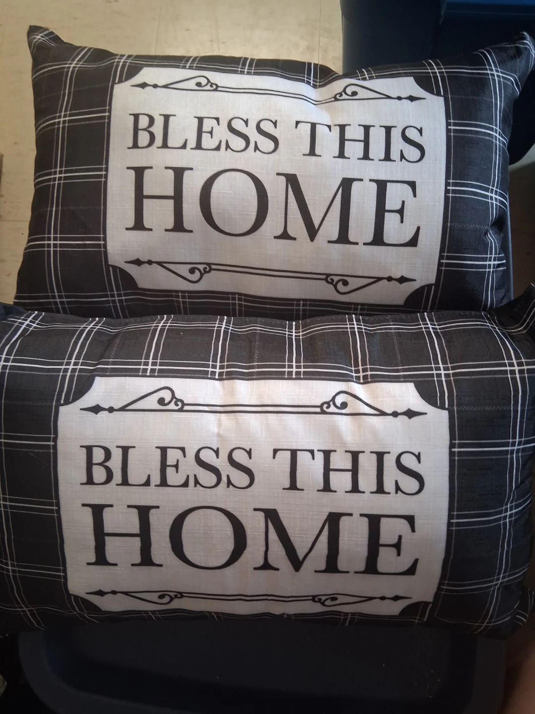 Decorative pillows - photo 2