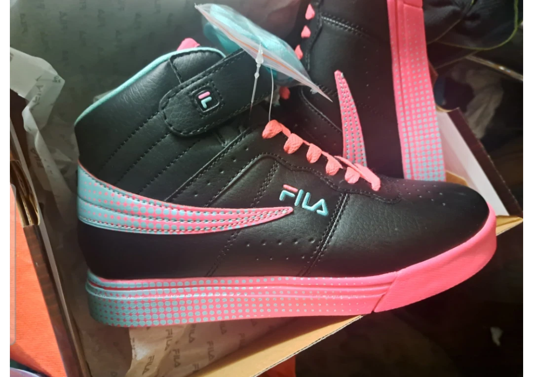 Brand New Fila kids Sneakers size 5 - photo 3