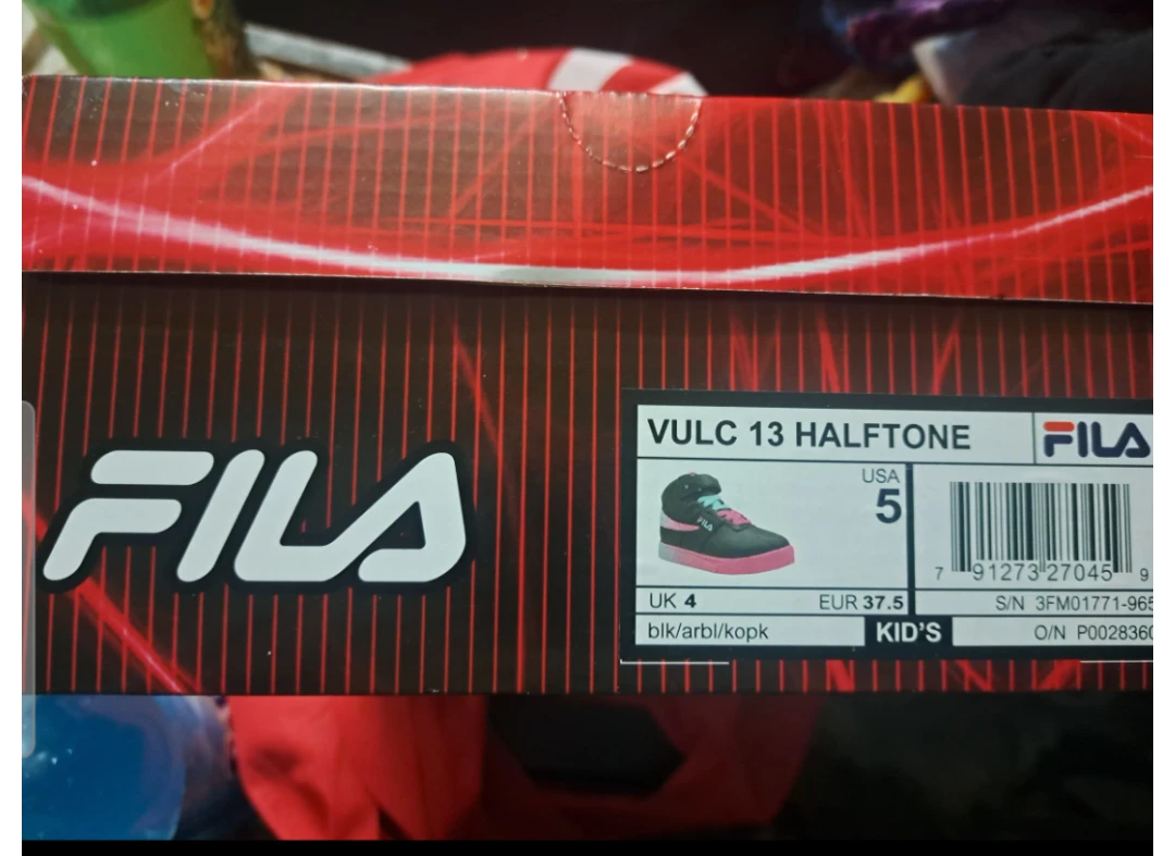 Brand New Fila kids Sneakers size 5 - photo 4