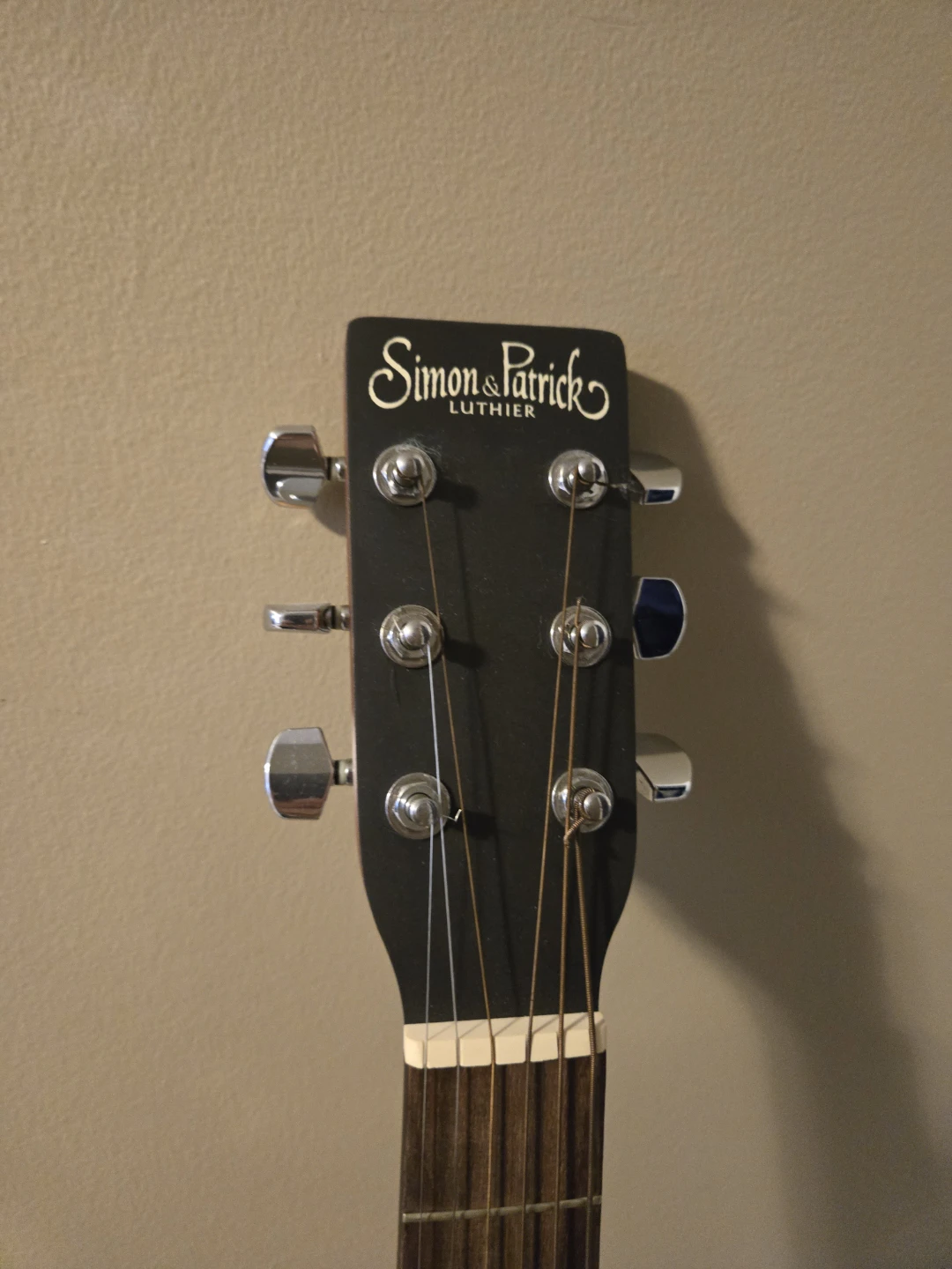 Left Handed Guitar - photo 2