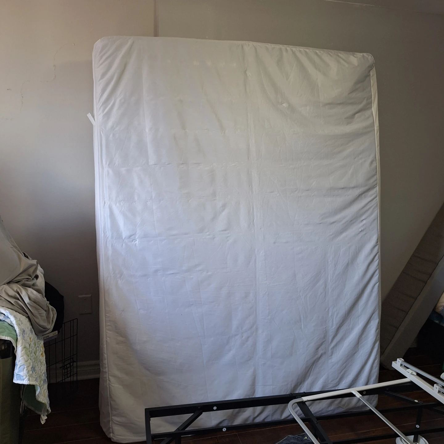White Mattress Queen