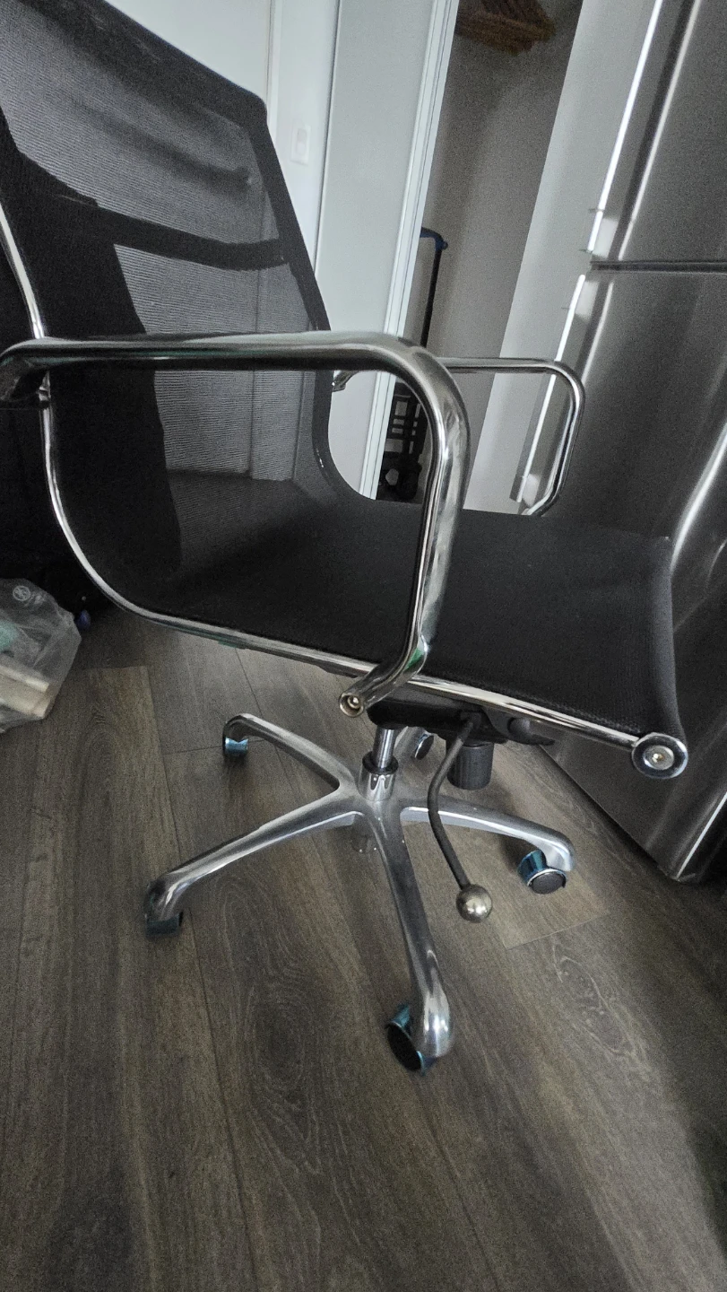Adjustable computer chair - photo 2