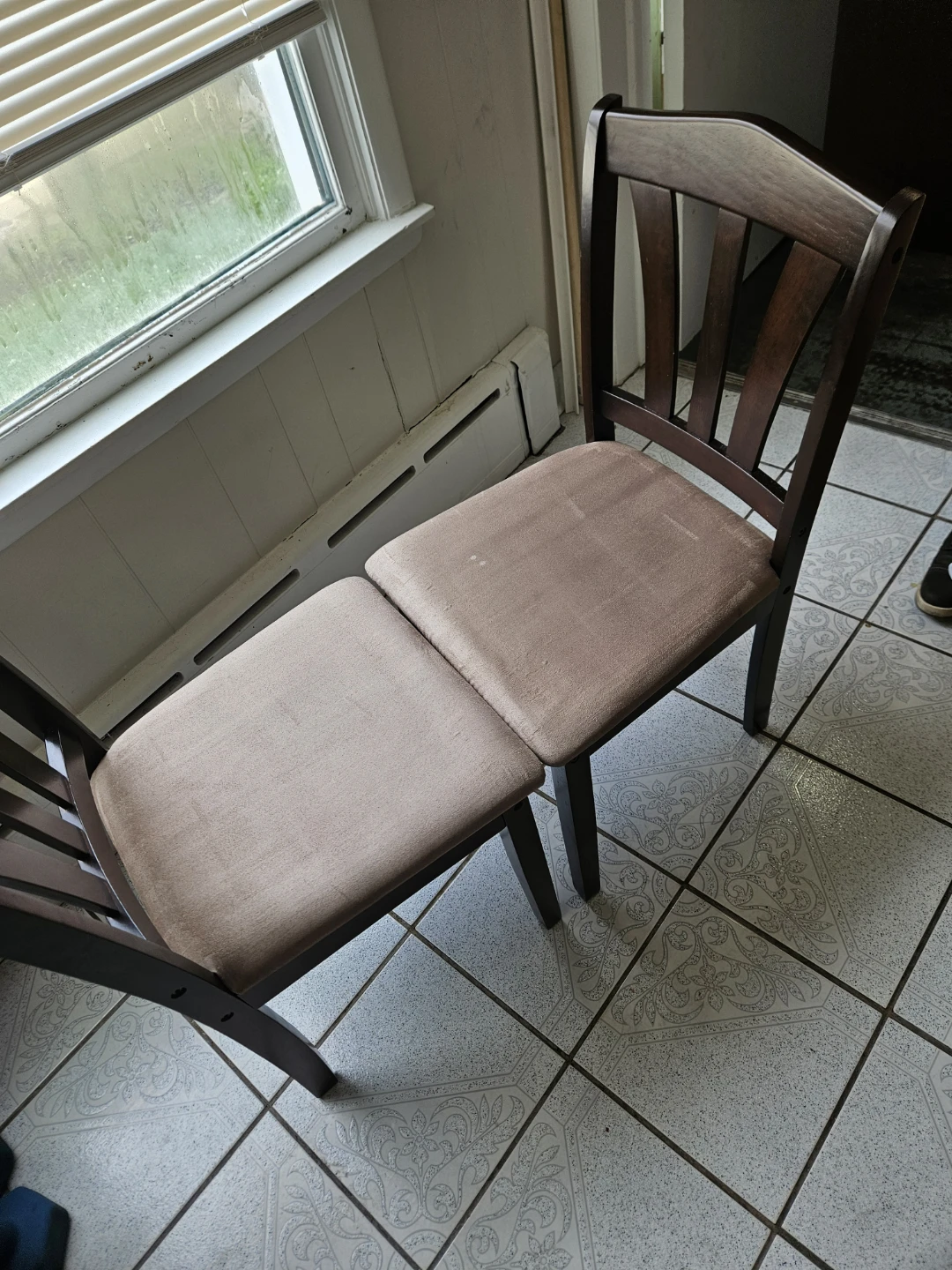 Dining Room Set with Bench and Two Chairs - photo 3