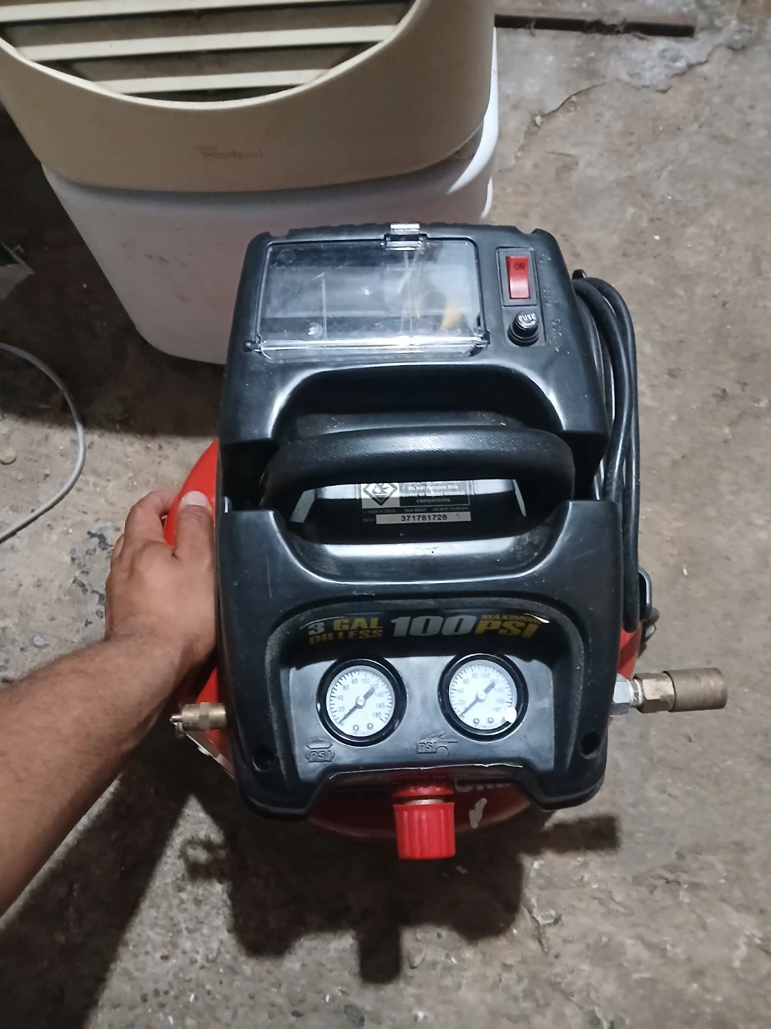 Central Pneumatic 3 Gallon Oilless Air Compressor