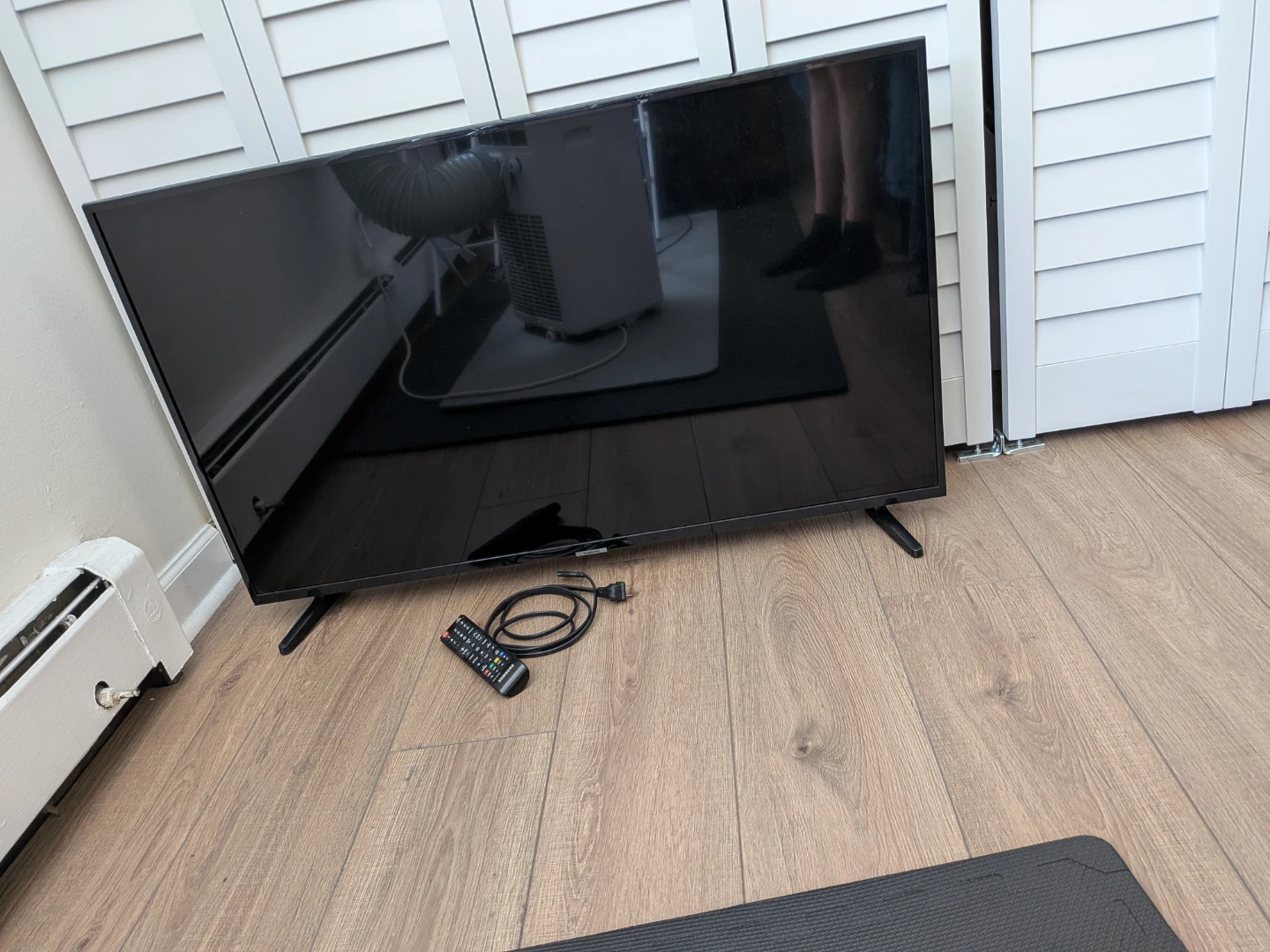 32" Samsung TV - photo 3