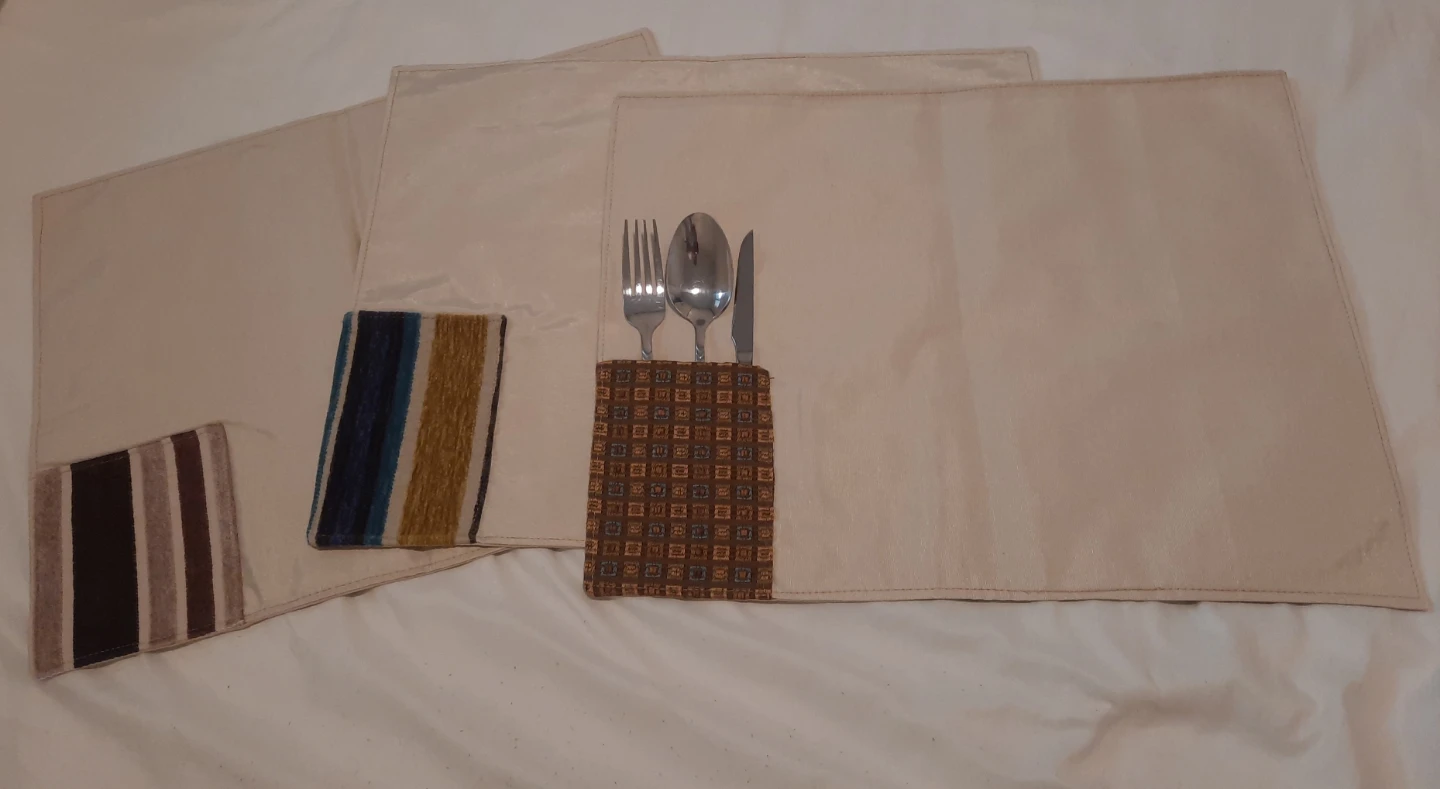 New Placemats with Cutlery Pockets - photo 3
