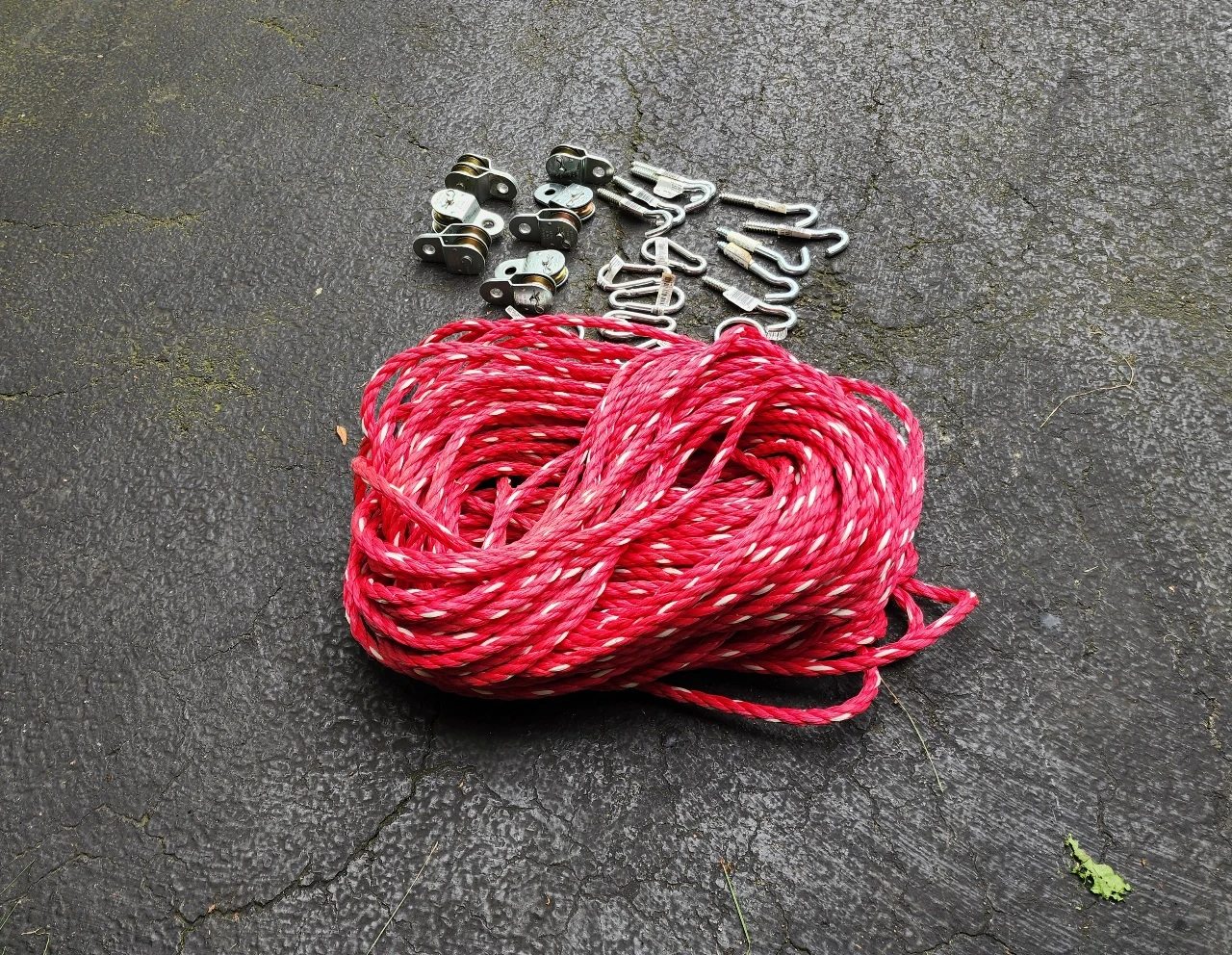 Red Rope and Pulley Hardware Set - photo 2
