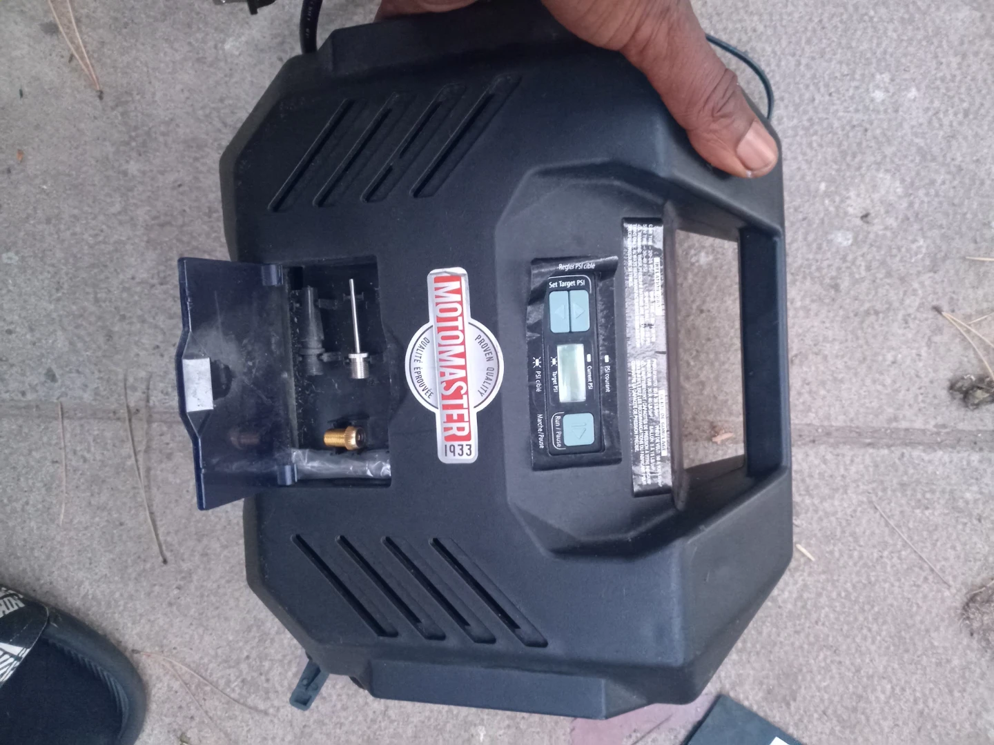 motomaster booster pac with inflator