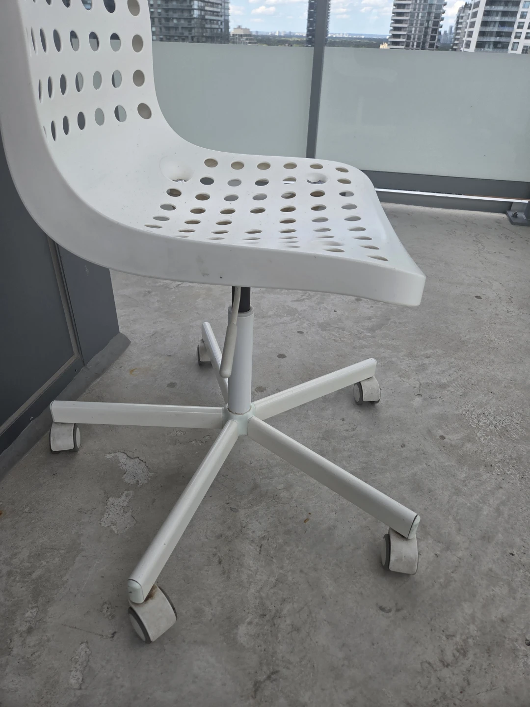 White IKEA Office Chair - photo 5