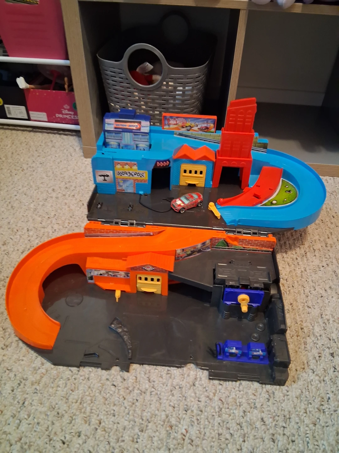 Hot Wheels Foldable City Playset