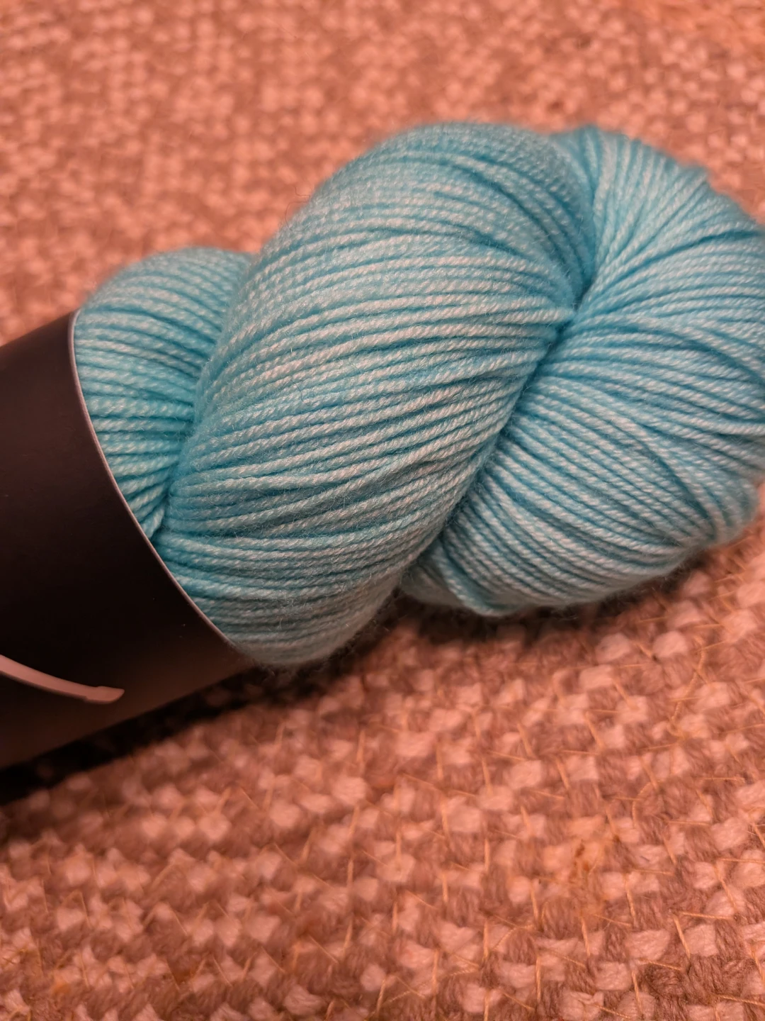 Light Blue Knitting Yarn Skein Tiffany Blue Merino - photo 3