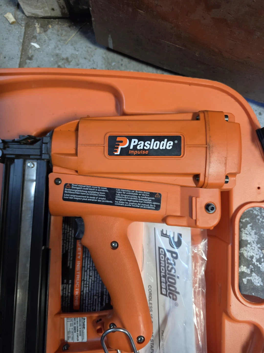 Paslode Impulse 16 Gauge Cordless Stapler - photo 3