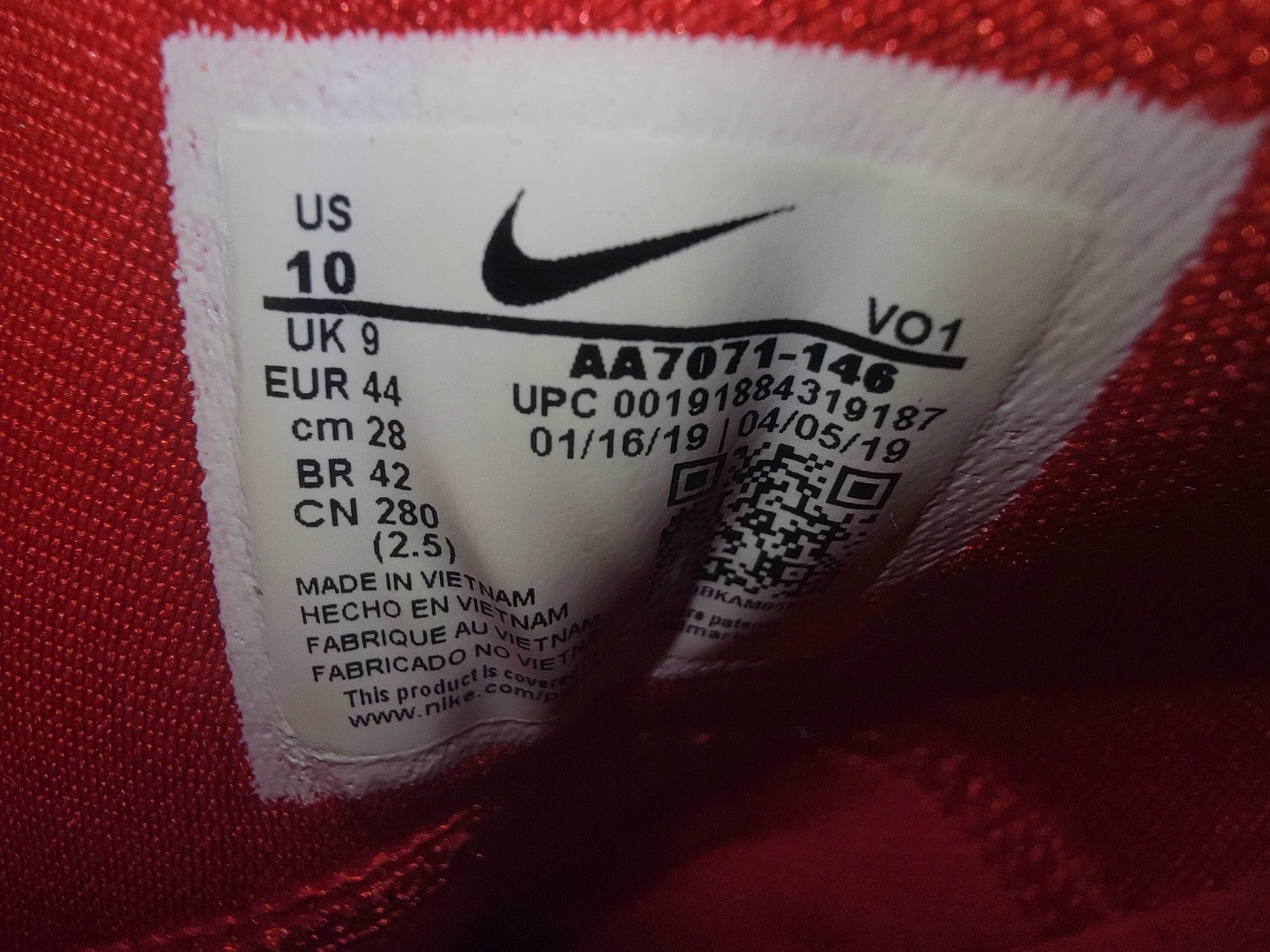 Nike Kyrie Flytrap II Basketball Shoes - photo 5