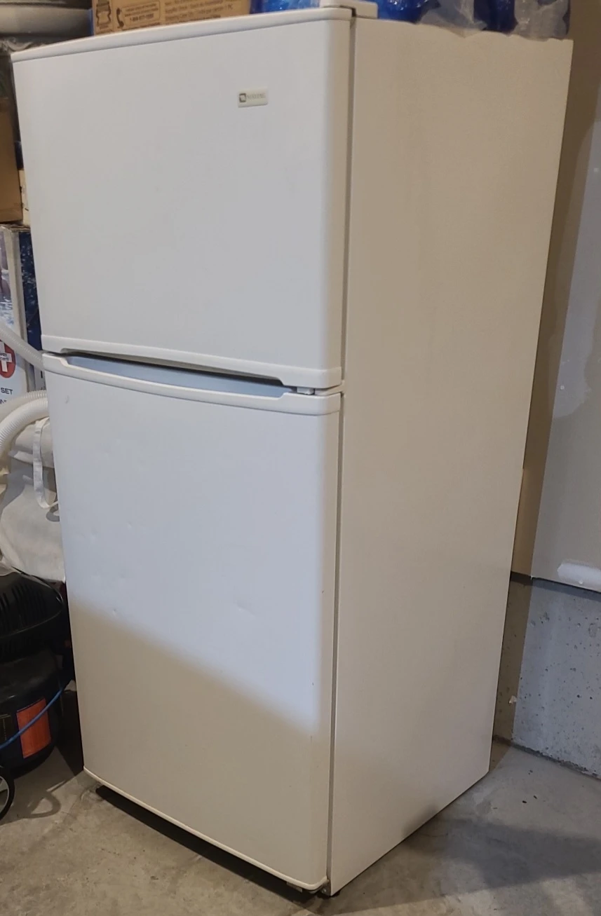 Maytag 15 Cu.Ft. Refrigerator MTN1502AEW