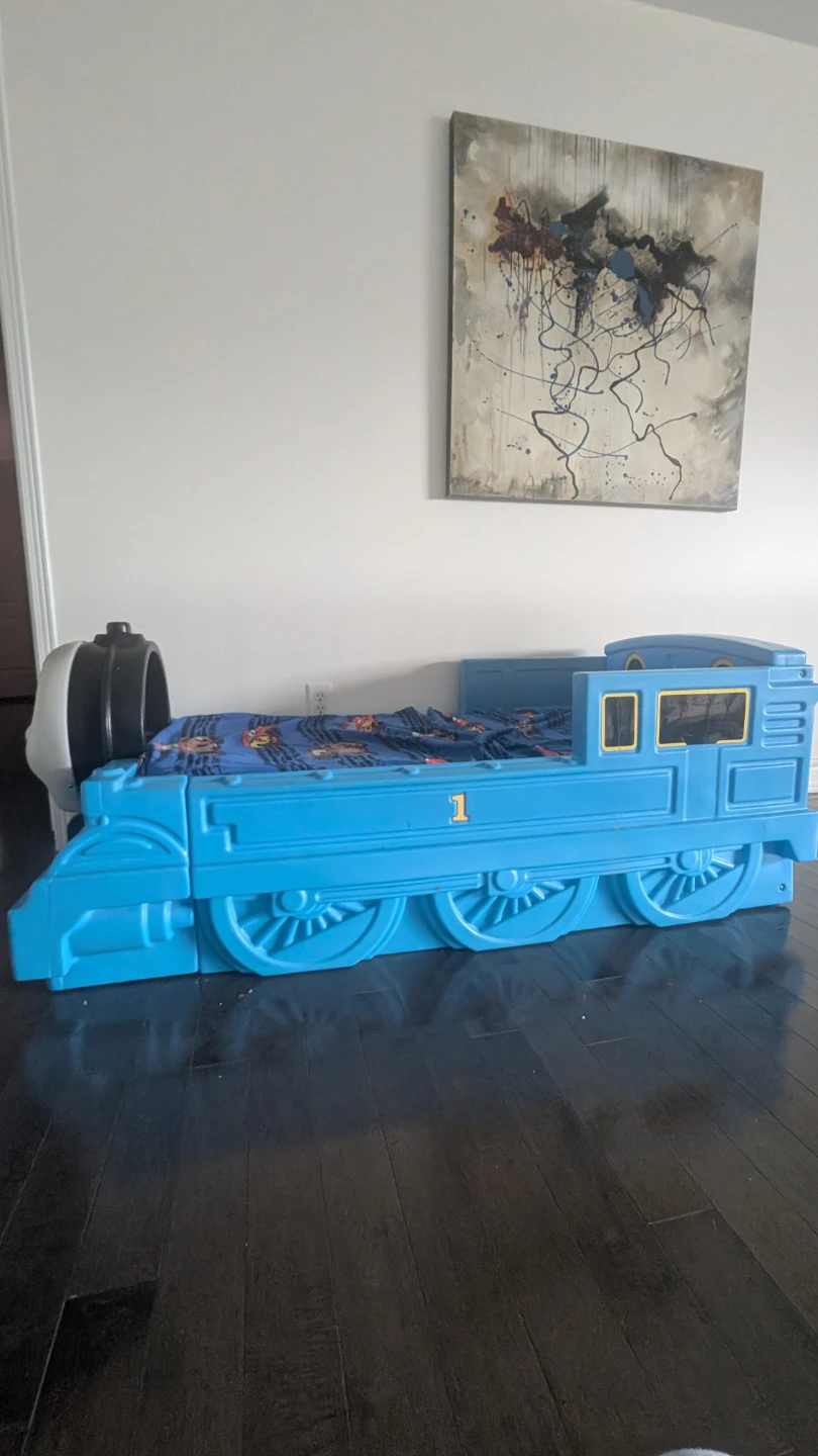 Step2 Thomas the Tank Engine Toddler Bed
