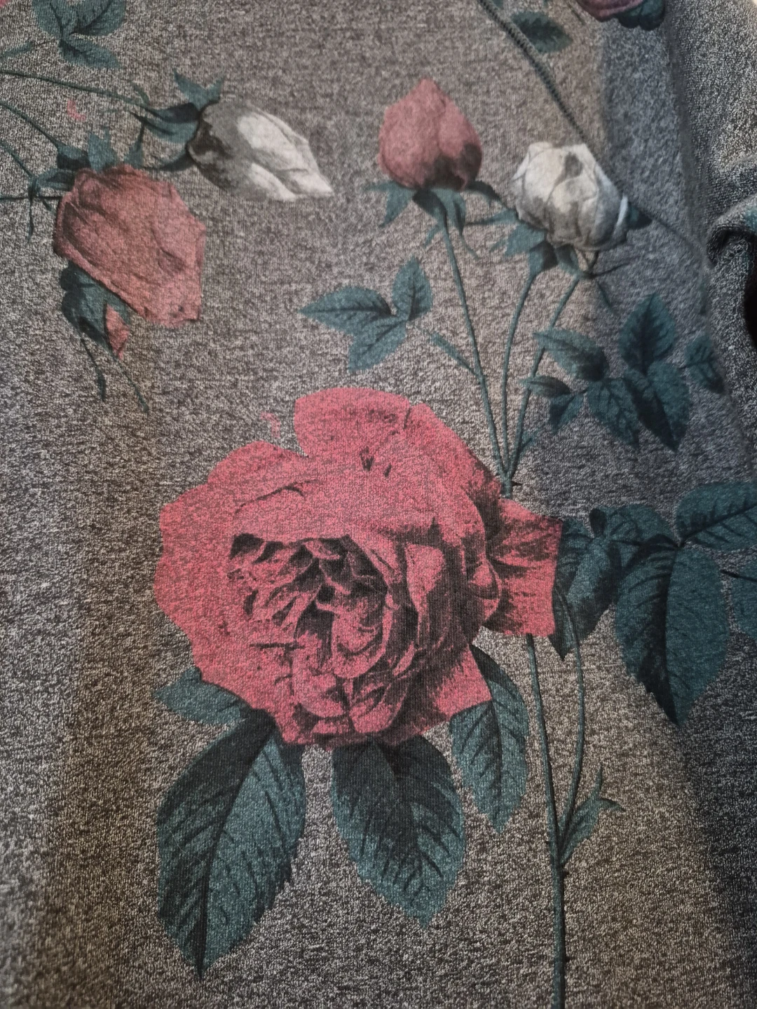 BRAND NEW Lolë Cozy Floral Raglan Crewneck Sweatshirt - photo 3