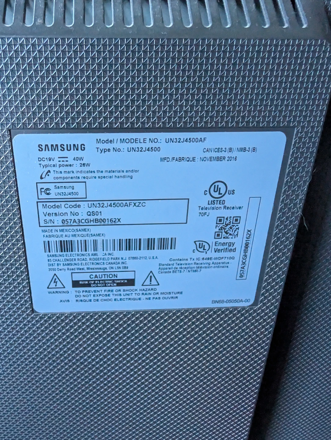 32 in smart tv, no remote, Has a bad power cable - photo 4