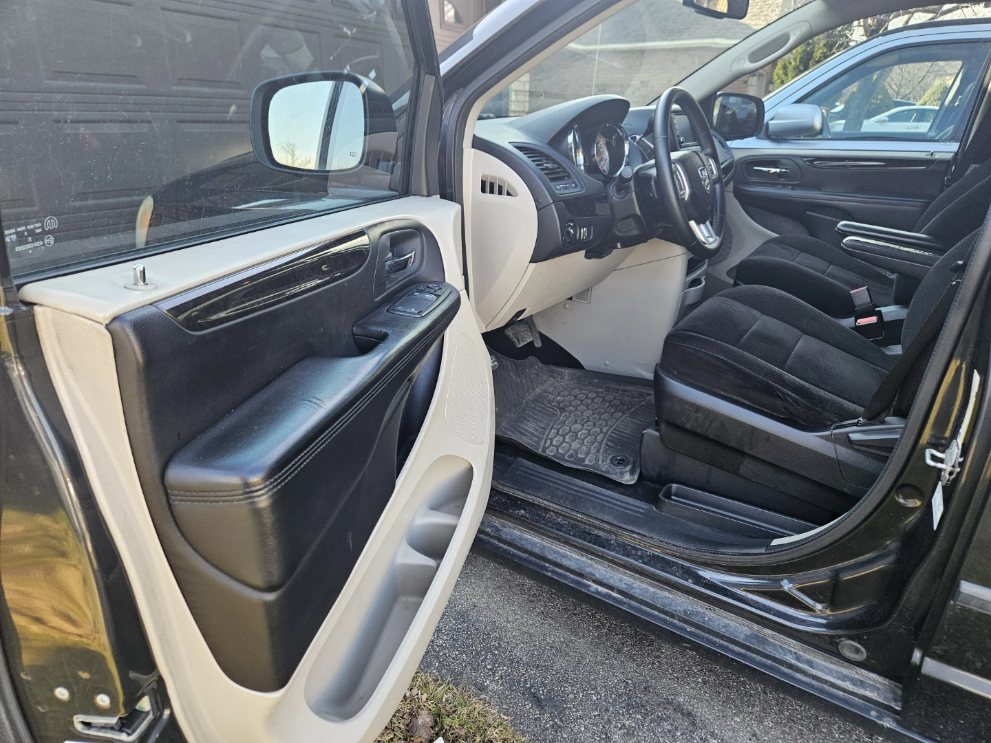 2012 Dodge Grand Caravan - photo 3