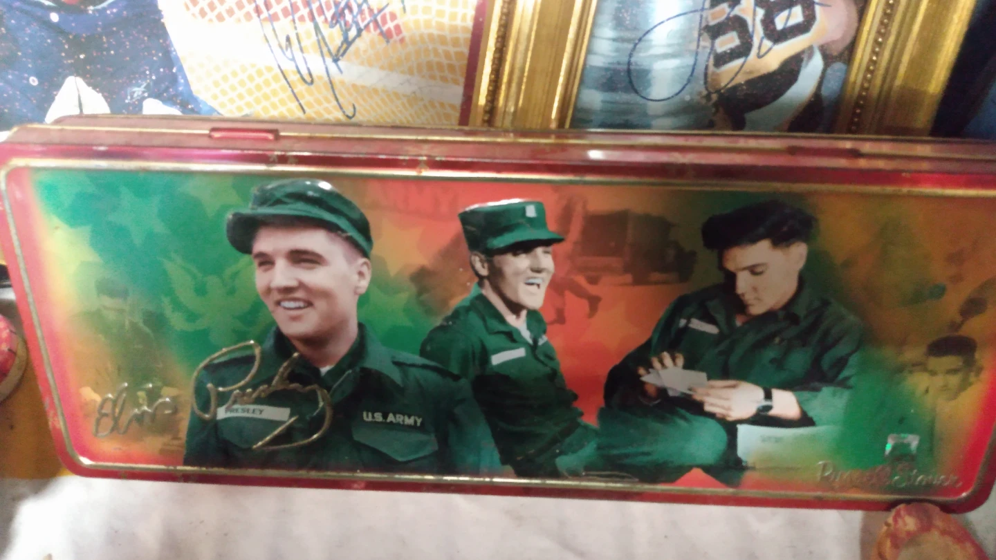 Elvis Presley Russell Stover Metal Tin