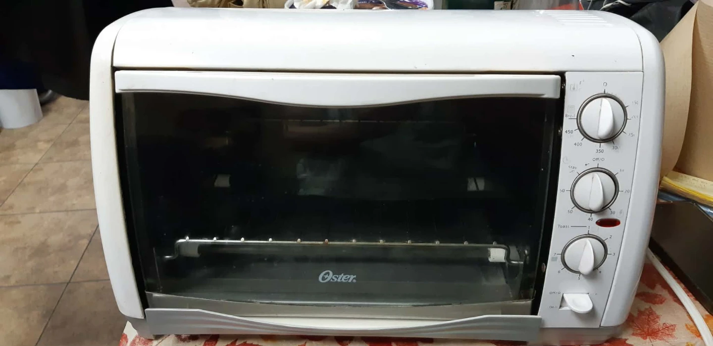 Oster White Countertop Toaster Oven