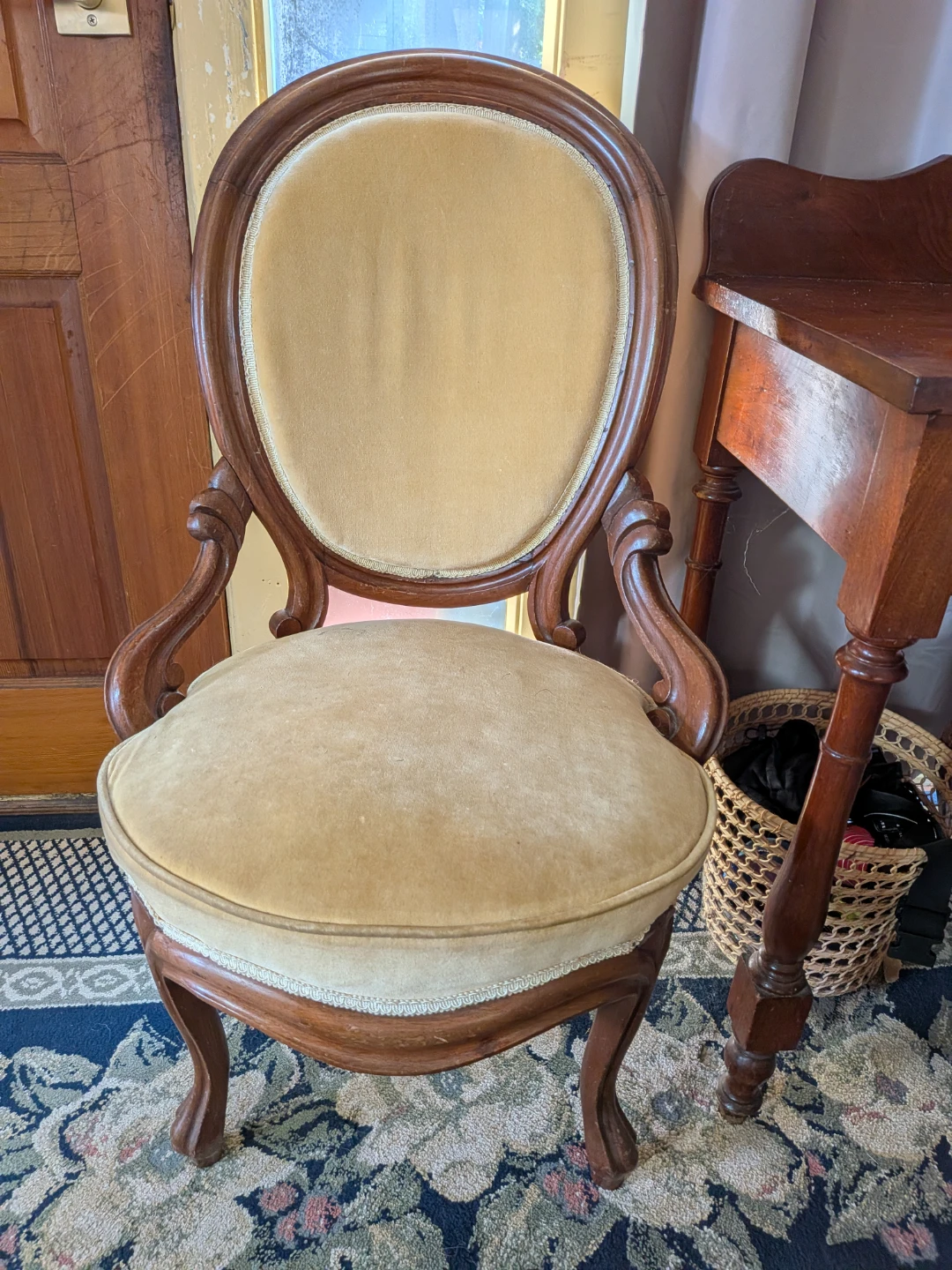 Vintage Style Accent Chairs -Queen Anne - photo 2