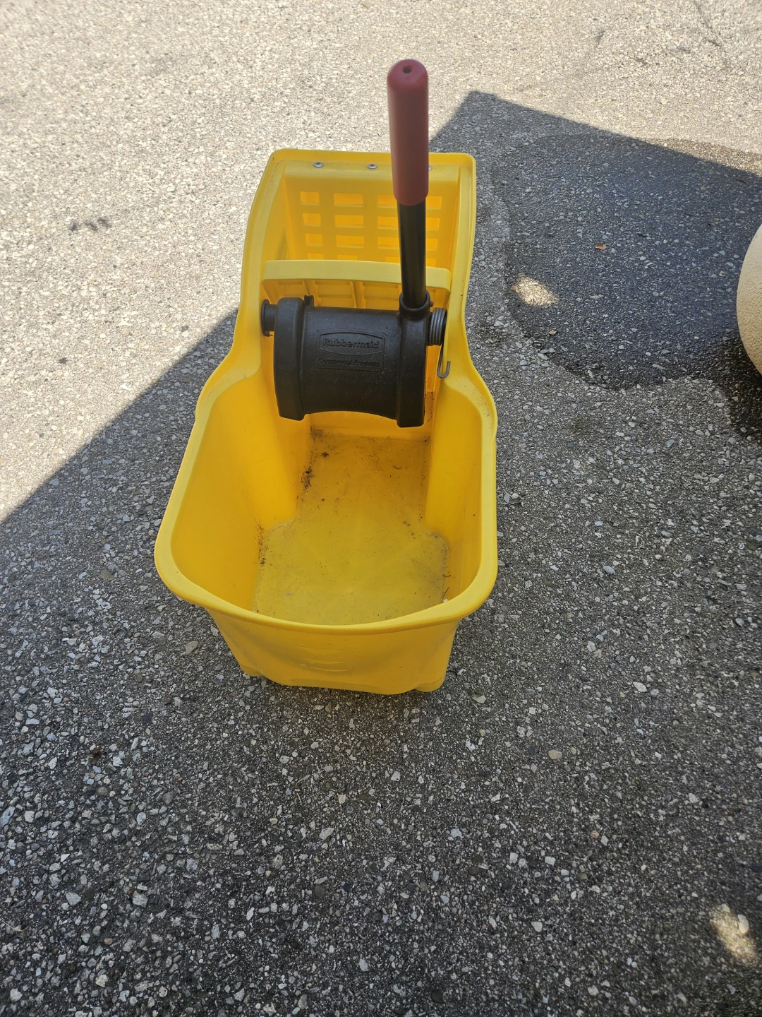 Rubbermaid Commercial Mop Bucket Wringer - photo 2