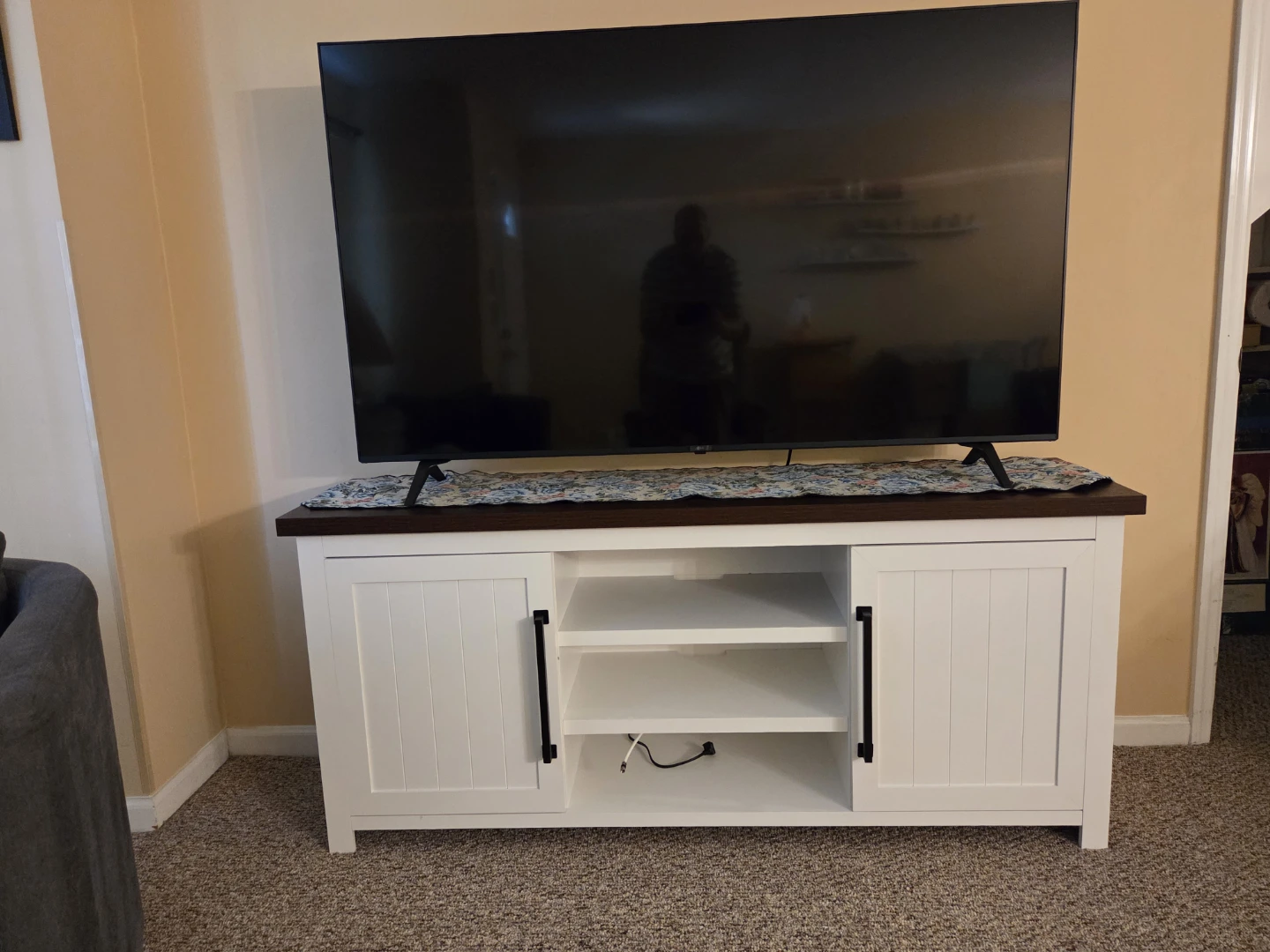 LG 65" smart tv