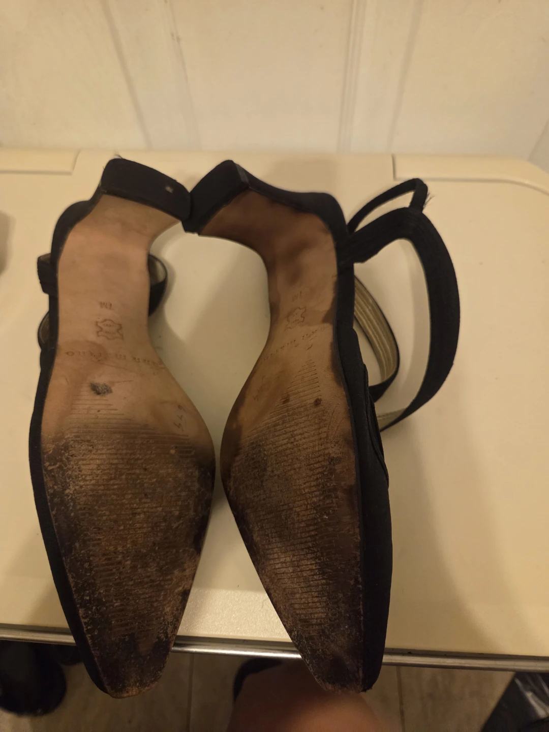 Ann Marino Black Slingback Heels Size 7M - photo 4