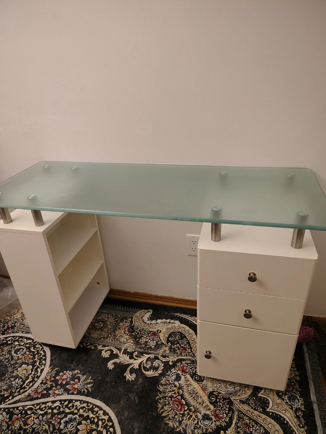 White desk with glass top - photo 2