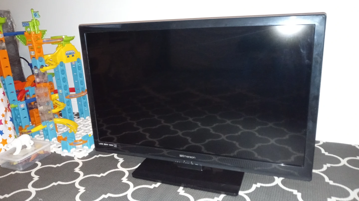 Emerson 32-inch LED TV with Remote