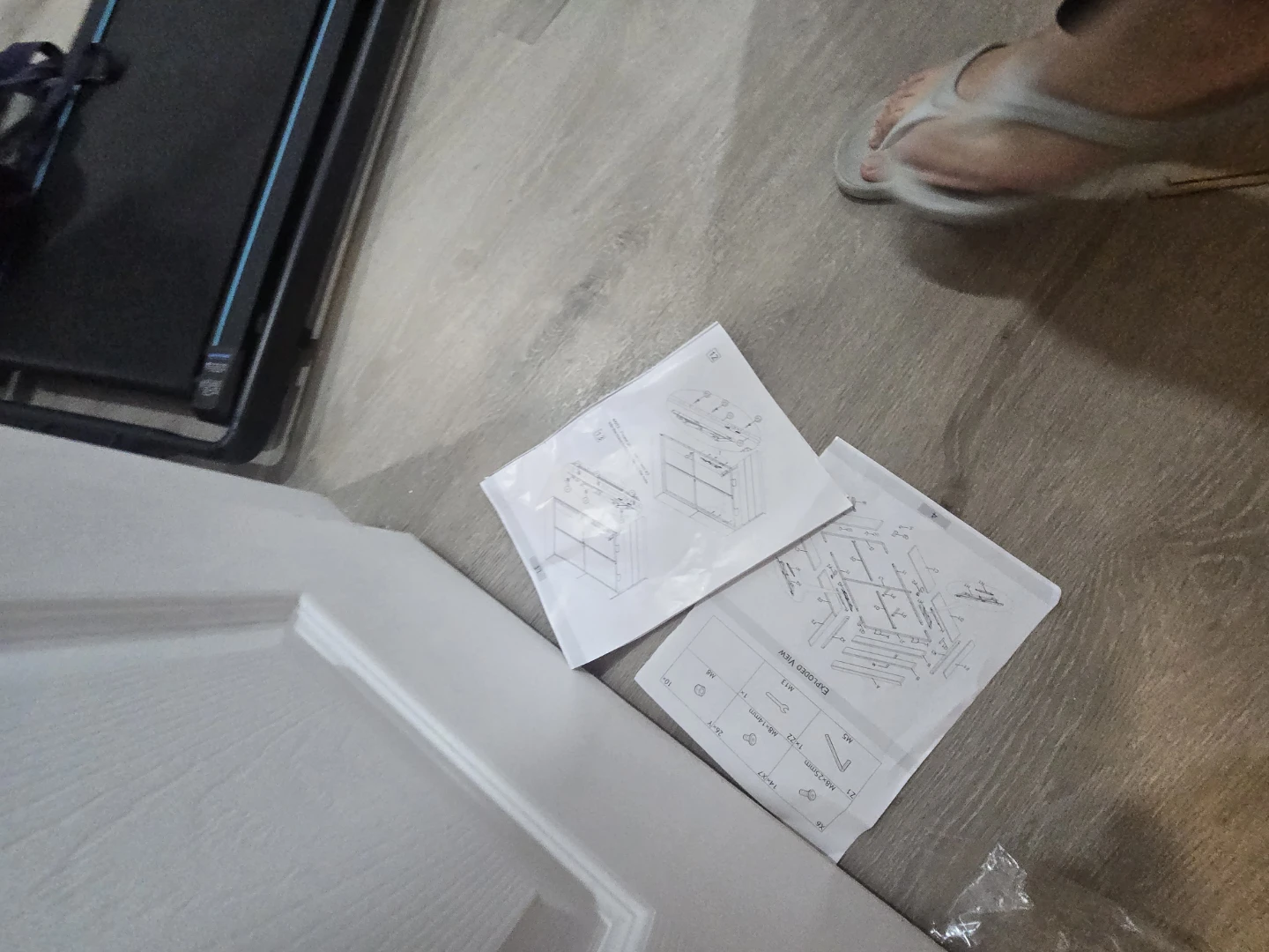 Furniture assembly service - photo 2