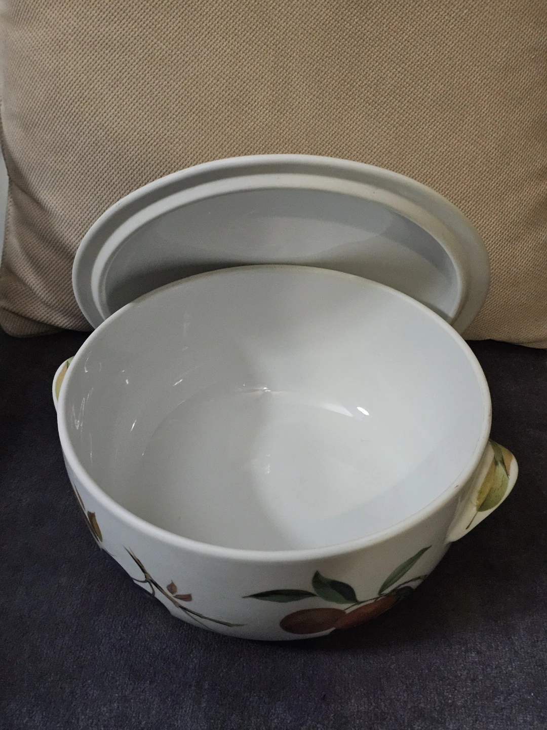 Royal Worcester Evesham Vale Casserole Dish - photo 2