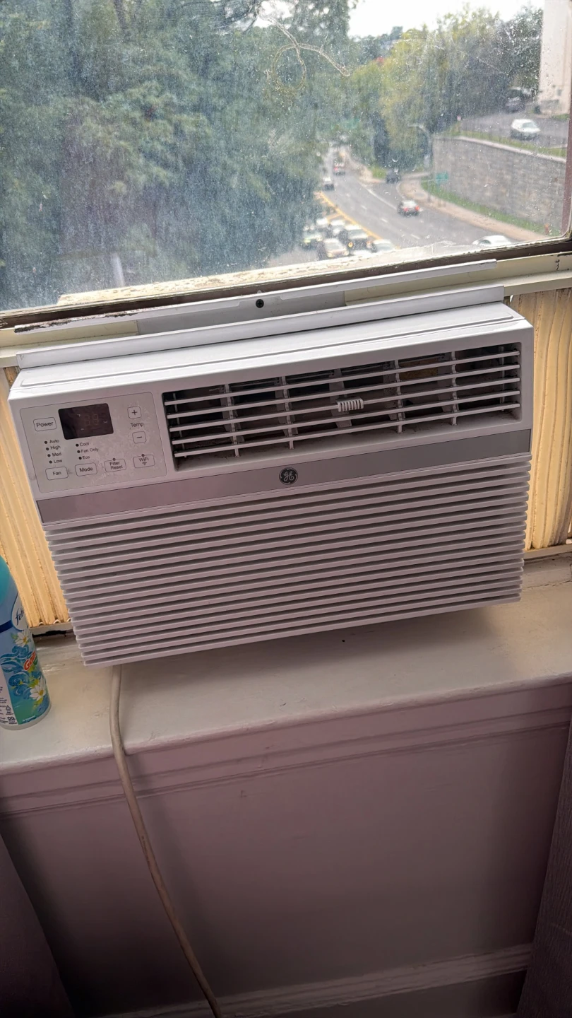 GE Window Air Conditioner - photo 3