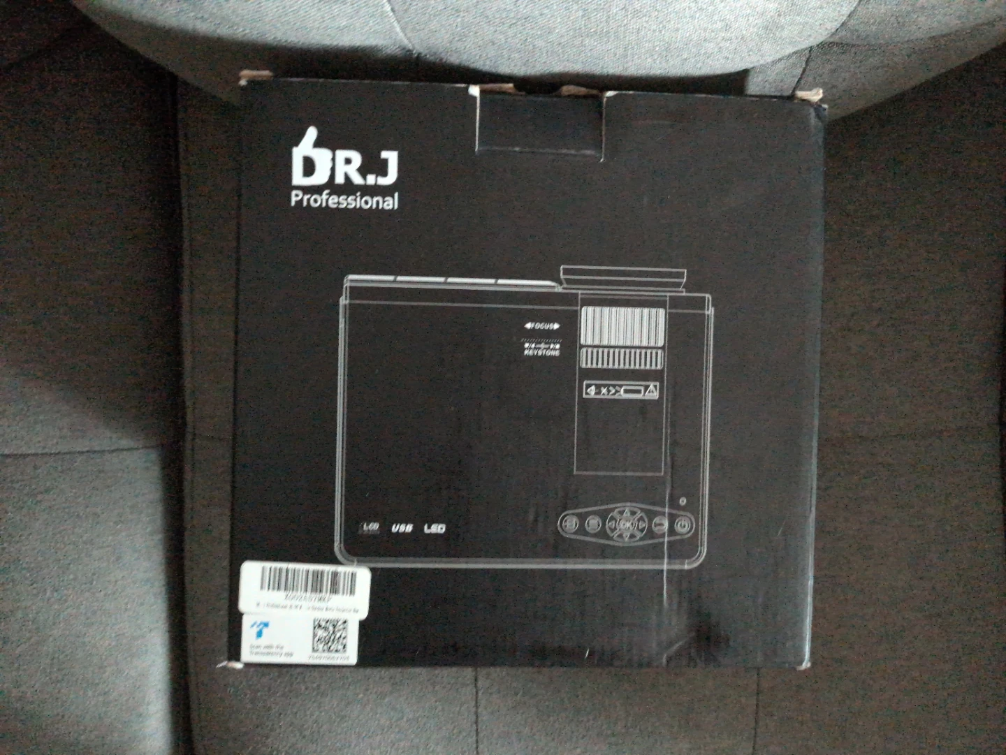 Professional Projector with Simple Projection Screen - photo 5