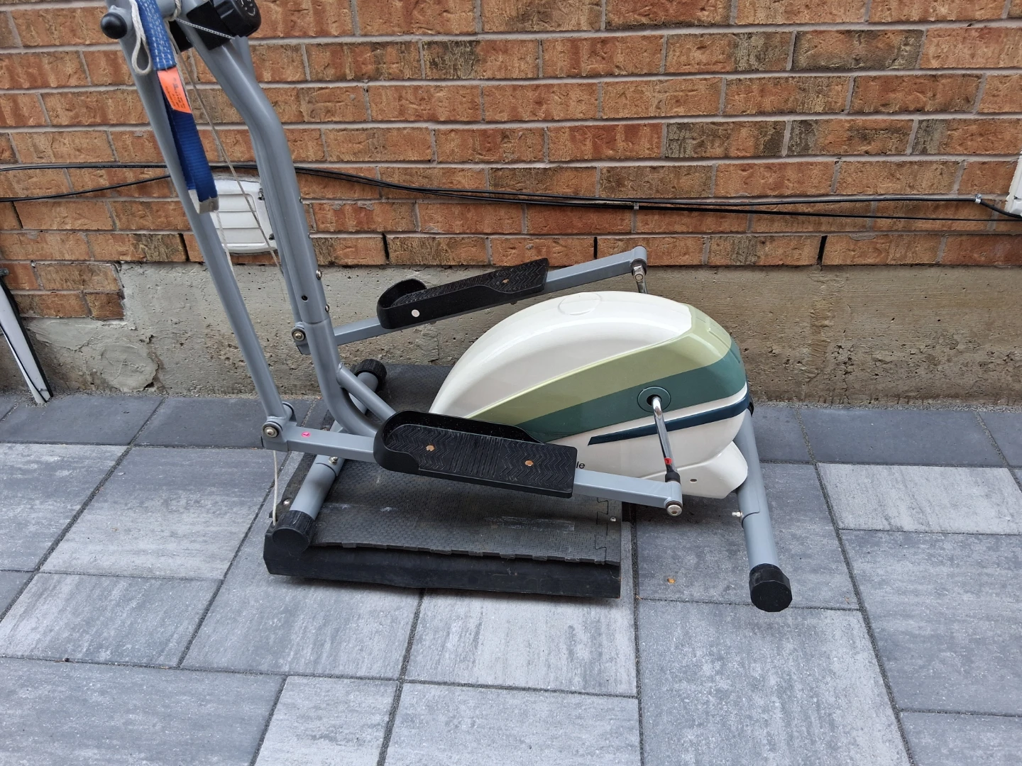 CardioStyle Elliptical Trainer - photo 2