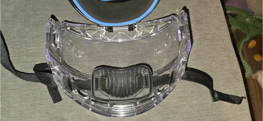 CCM Tacks Helmet with  CCM FV1 "Fishbowl" - photo 5