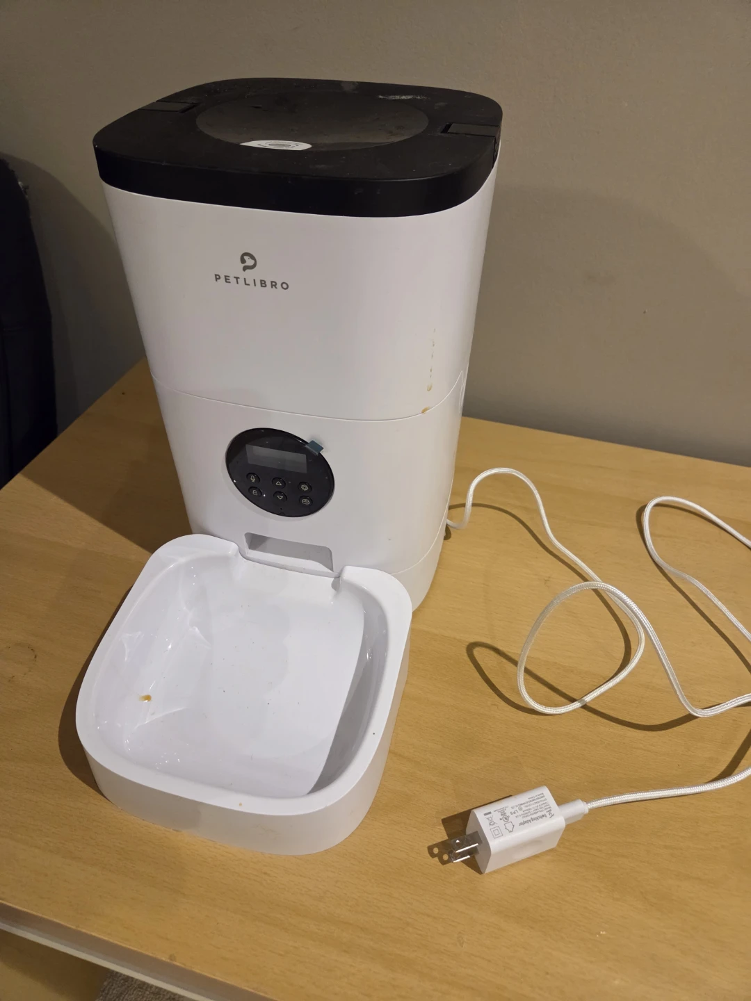 Automatic (Programmable) cat feeder