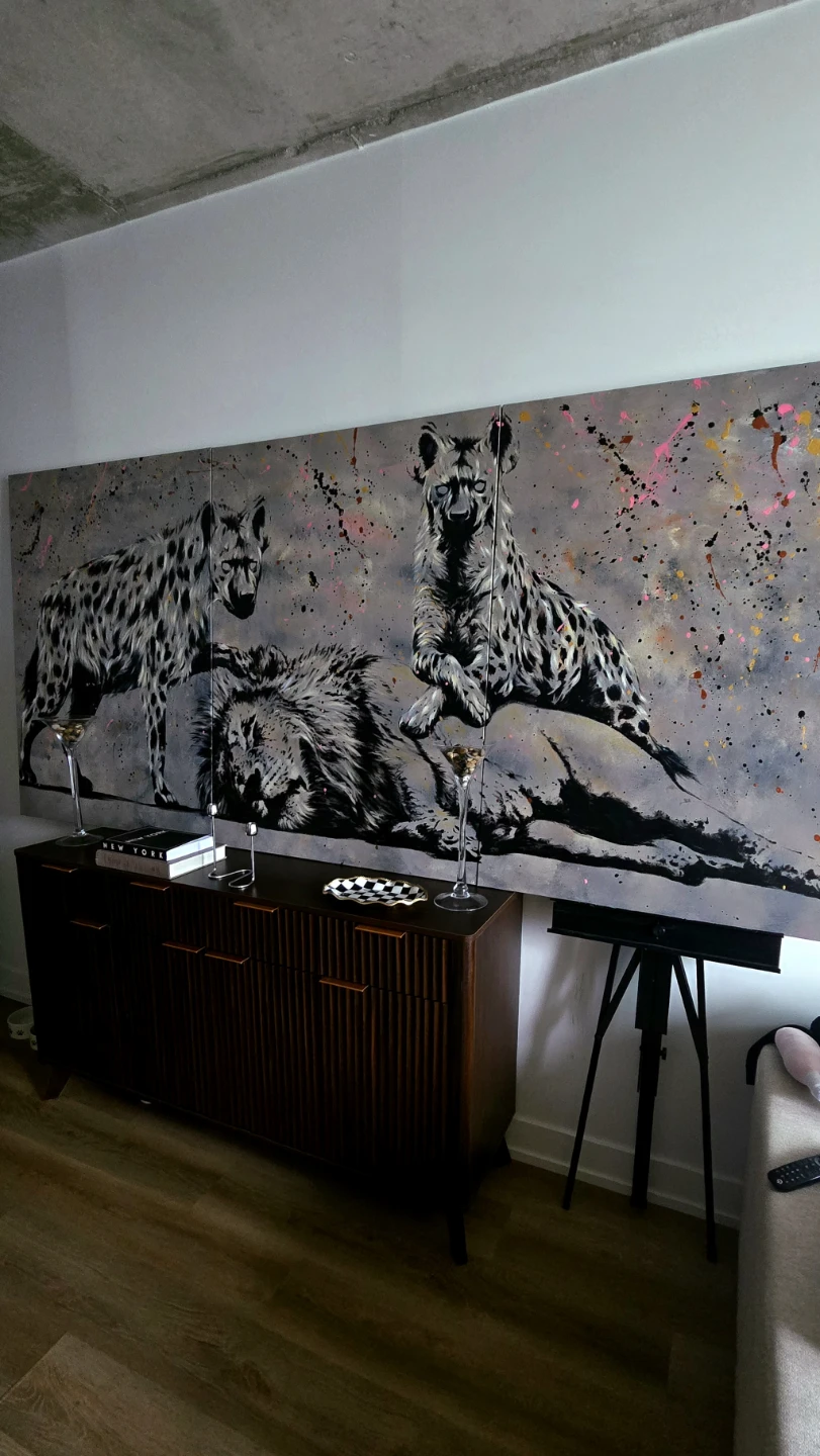 Large Hyena & Lion Wall Art - photo 4