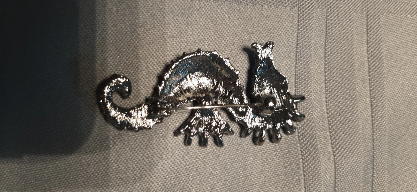 seahorse brooch featuring blue & green stones. - photo 3