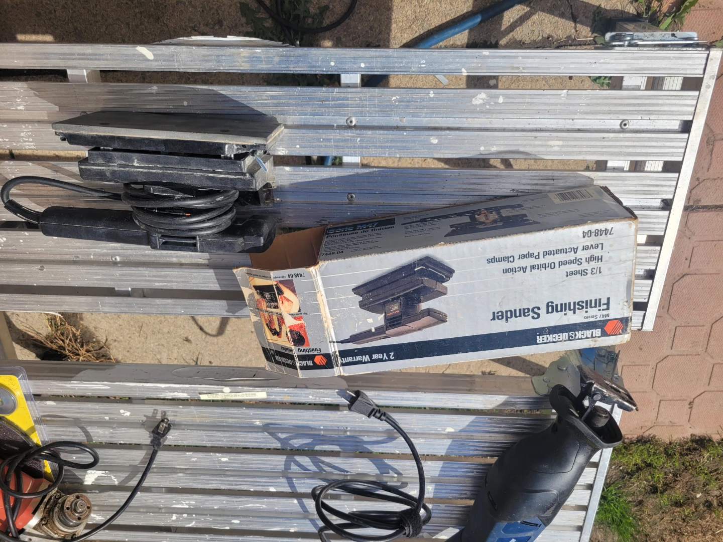 Black & Decker M47 Series Finishing Electric Sander 7448-04