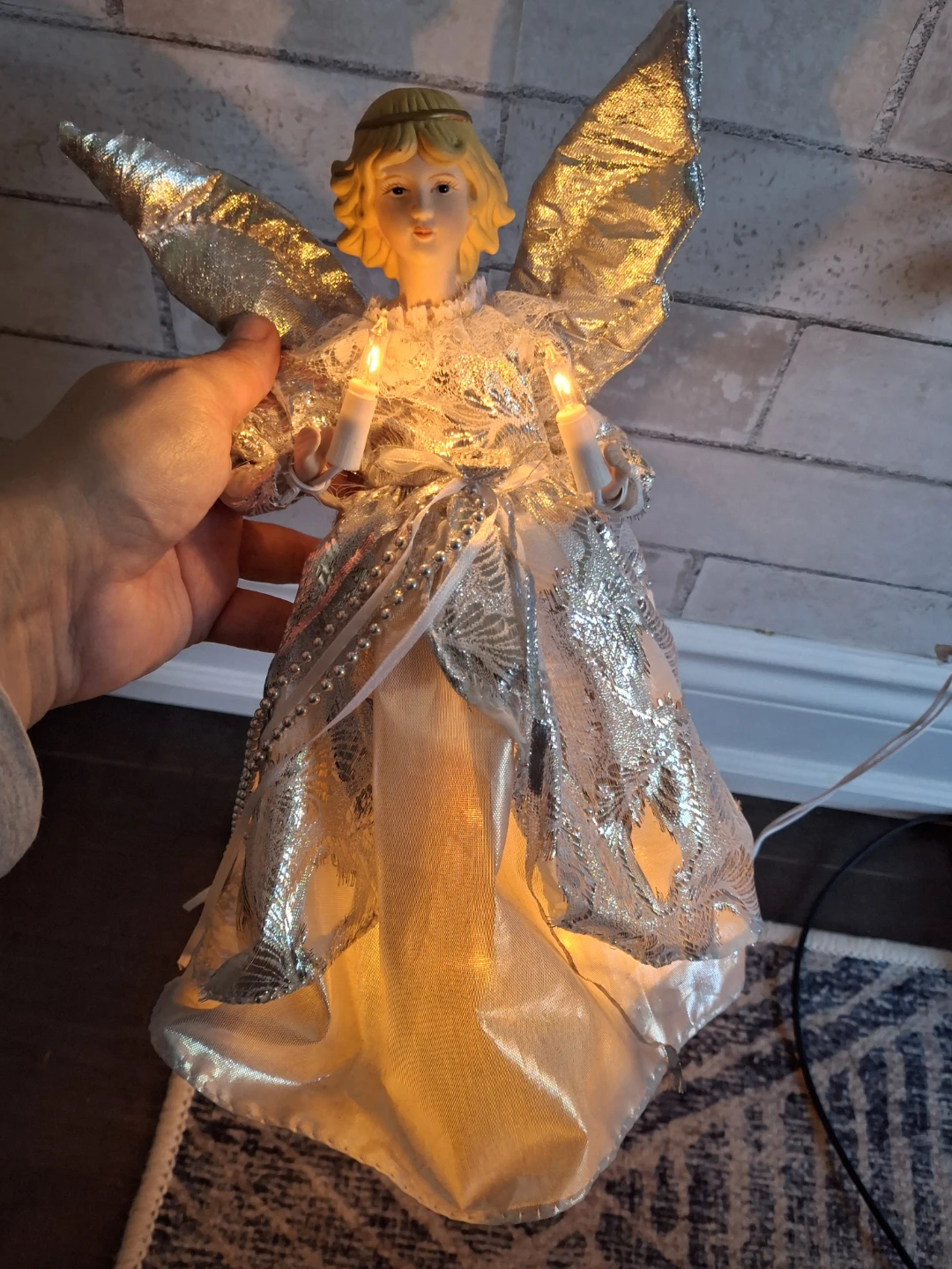Beautiful light up angel tree topper. - photo 2